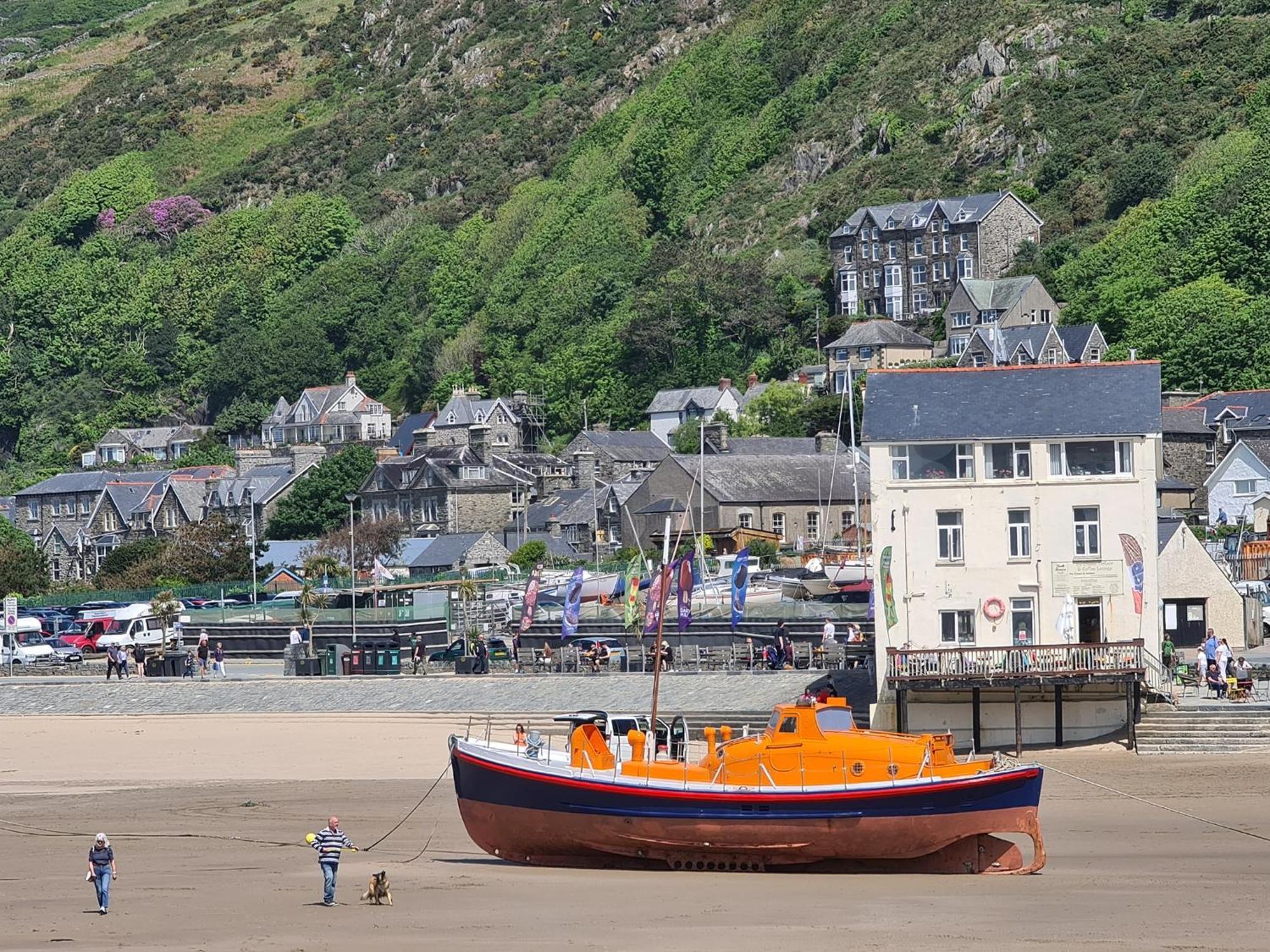 The Penthouse Ny Loft Apartment Barmouth Buitenkant foto